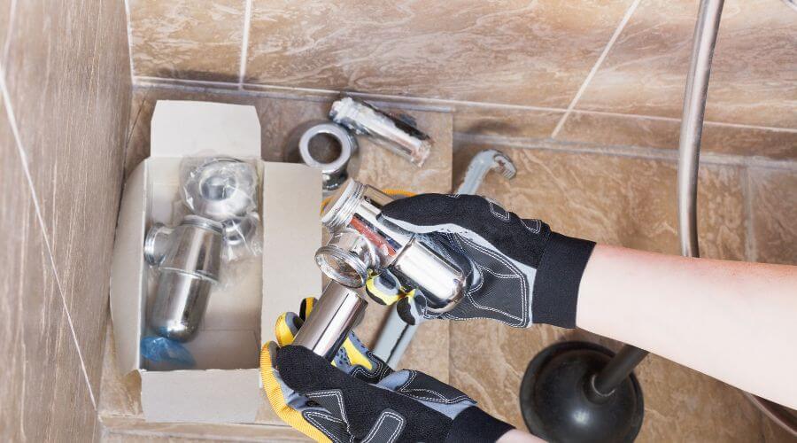 Professional gutter cleaning in Willow Hill, IL